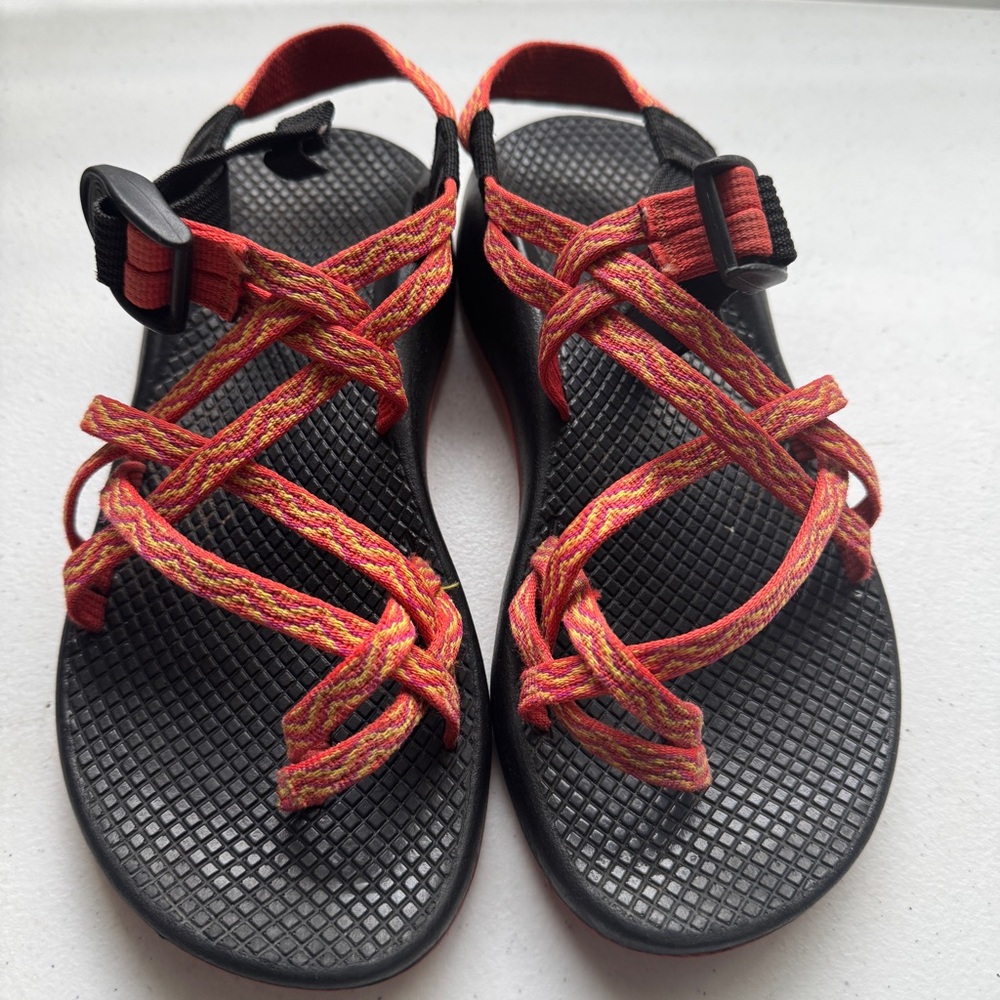 CHACO Classic Sandal Womens Size W7 Hiking Orange Strappy Outdoor Vibram Sport